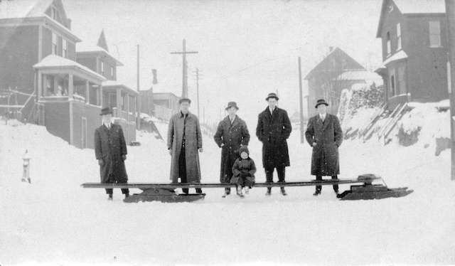 1920年 -  Strathcona的雪天。